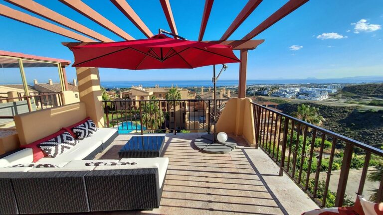 252e1bc20bca8ffb173659a7baefee32 - 2