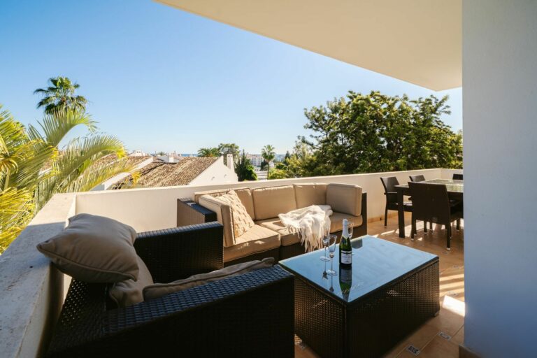 2544167269d1a3385732e8d4eb83e931 - 16