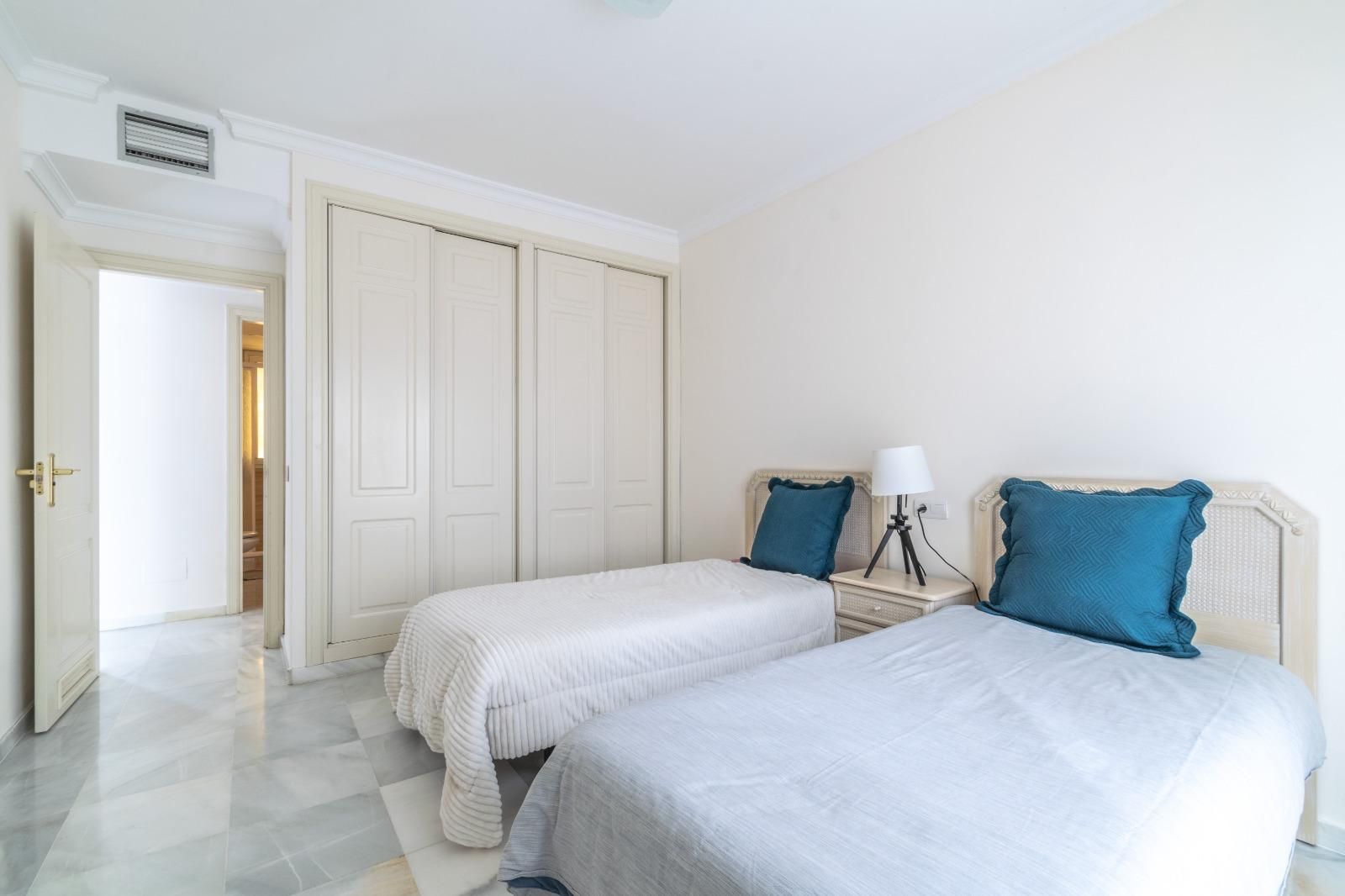 26e94e0aeb2a85d24582470d199e5dd1 - 11