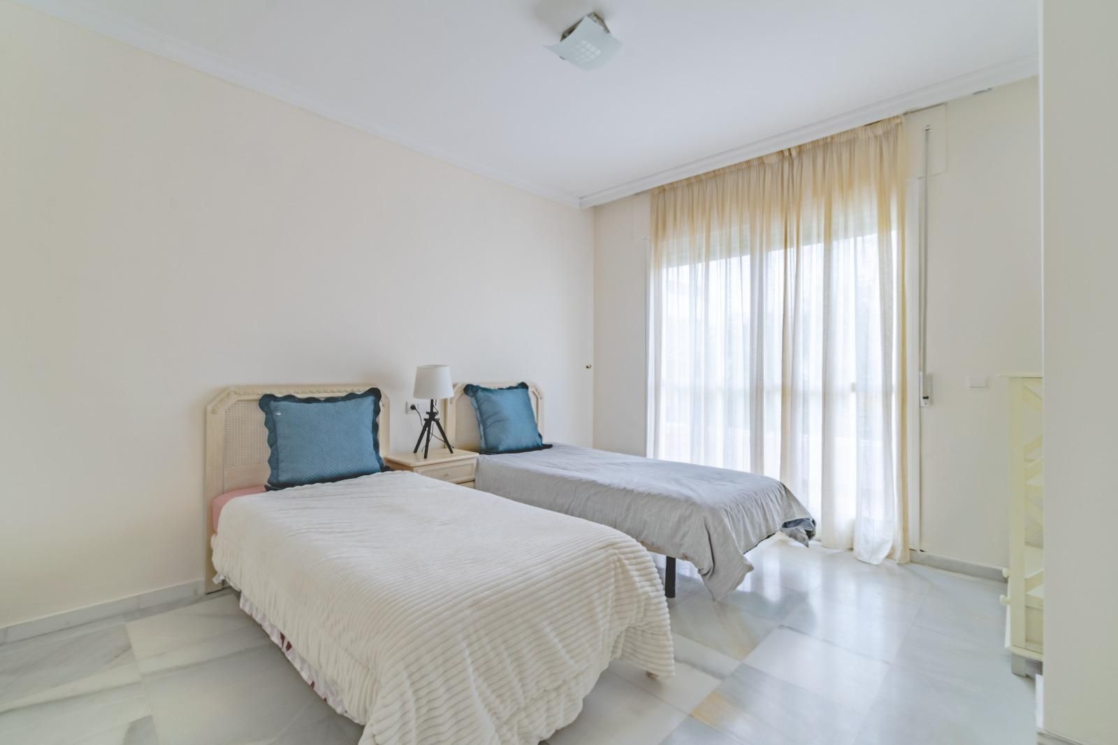 26e94e0aeb2a85d24582470d199e5dd1 - 5