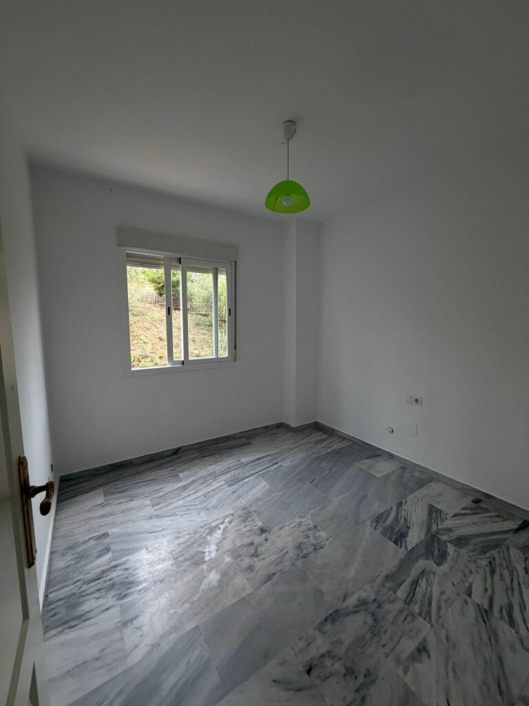 270a9d5fb9e0735ba5c8c519a73067e2 - 4