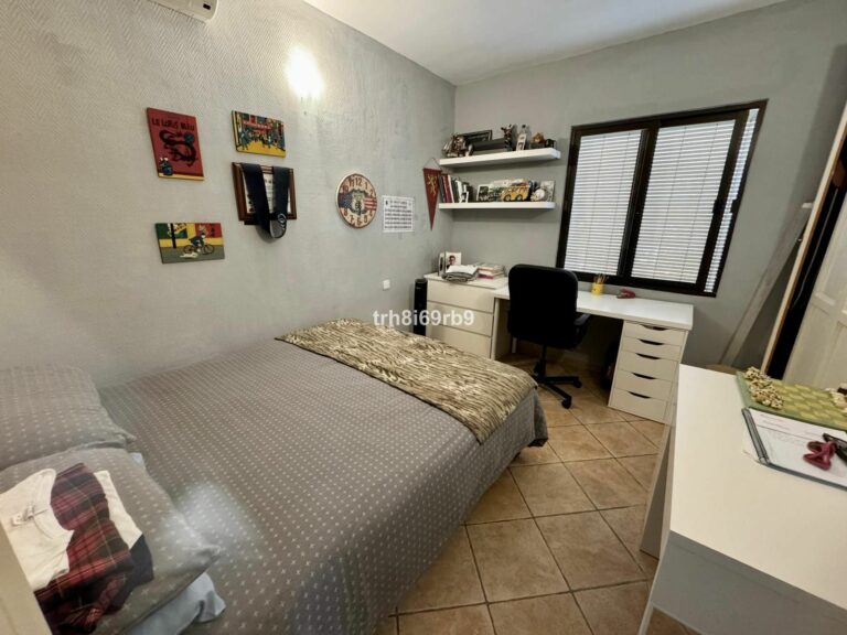 2877b7aad2582c551bc9e80d02ee76f9 - 14