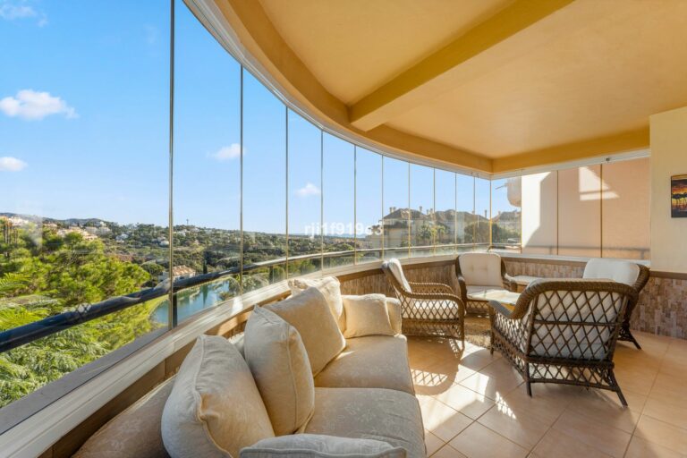 28d78fca51bc10de57eca74b88bf2cd0 - 1