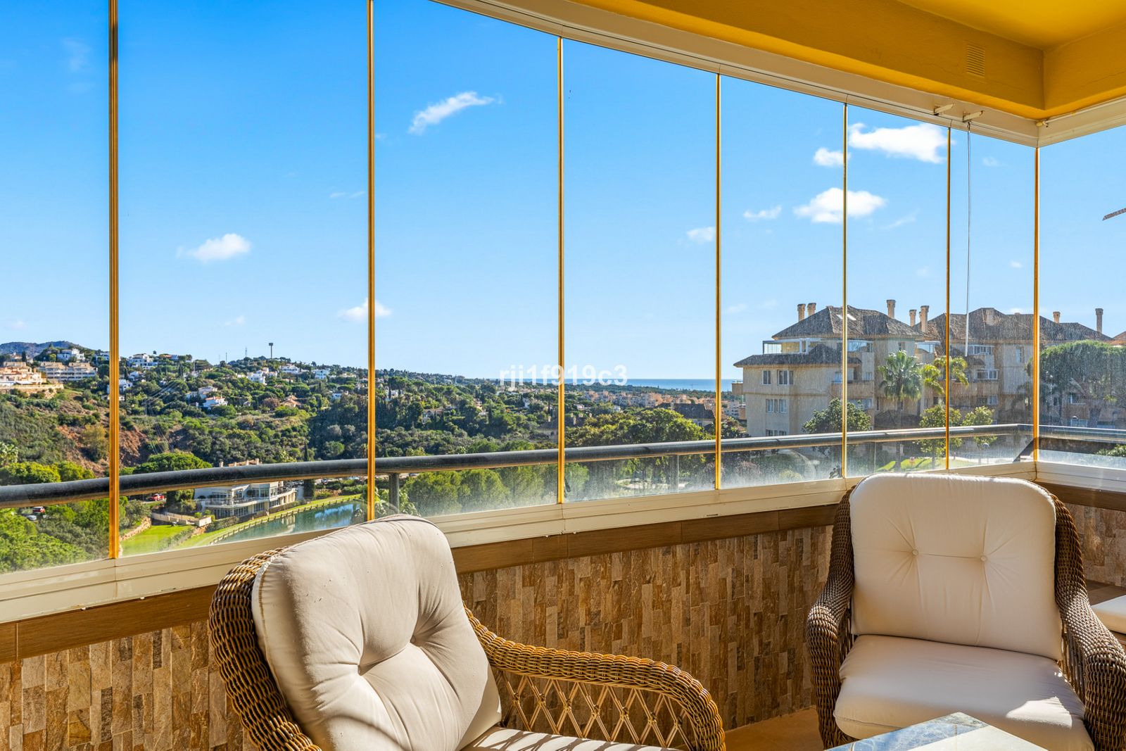 28d78fca51bc10de57eca74b88bf2cd0 - 11