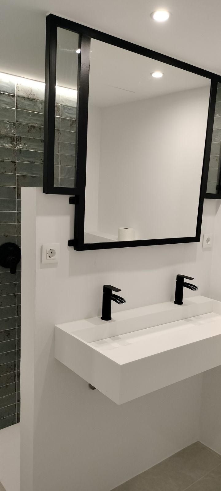 28e78ac2e3cfae7458d8e52eb0862f8f - 16