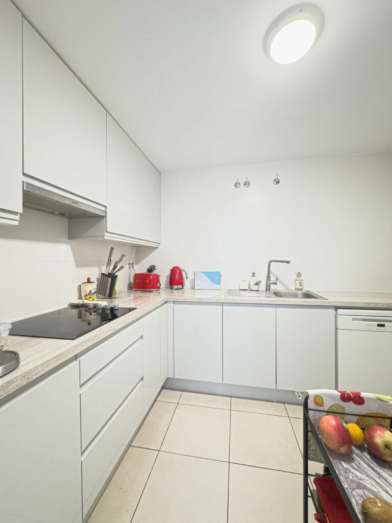 31cf18c8cfce3b5181f195b501a87dac - 16