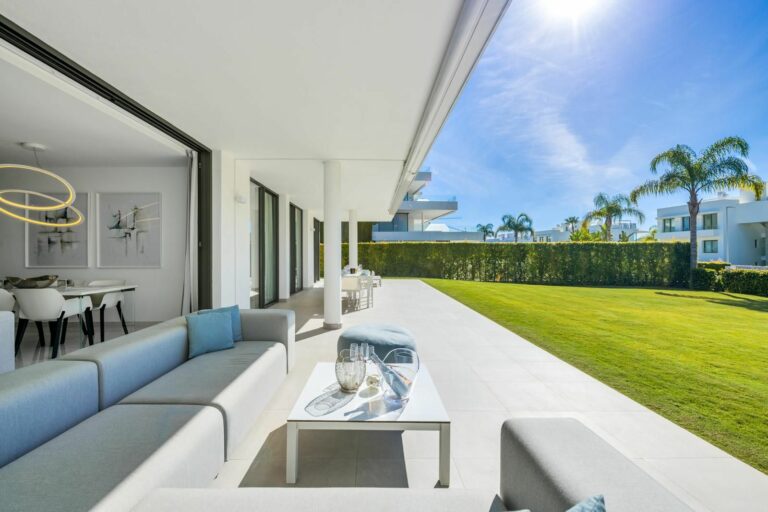 33527f08d8eb63b58bf7b1823c330f41 - 4