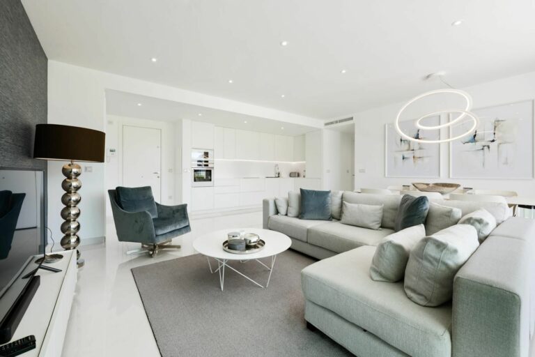 33527f08d8eb63b58bf7b1823c330f41 - 7