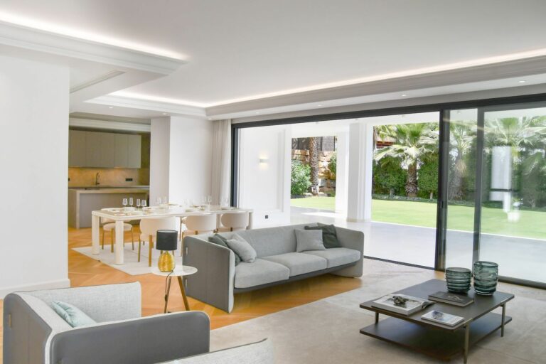 3446728e2137e177ad0be03d8c6013e4 - 5