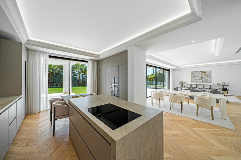 3446728e2137e177ad0be03d8c6013e4 - 8