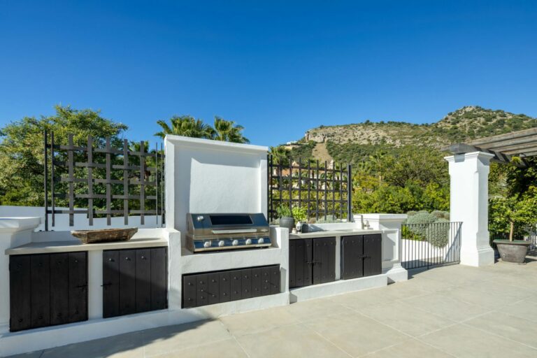 35ad78476ba35c5c7198f3bff56ca27a - 14