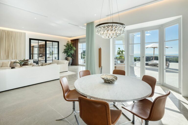 35ad78476ba35c5c7198f3bff56ca27a - 16