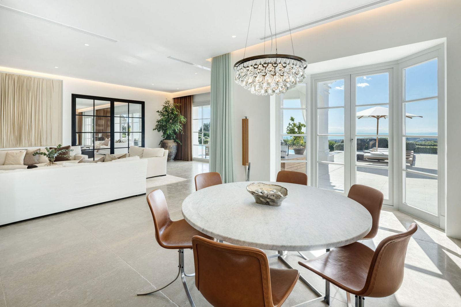 35ad78476ba35c5c7198f3bff56ca27a - 16