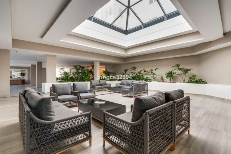 374b7d5470a11572b0aa949ca6098b82 - 12