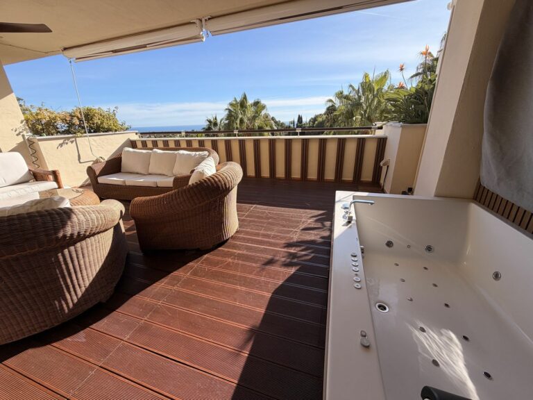 389408b4a25b29e3e989760f6ced8012 - 2