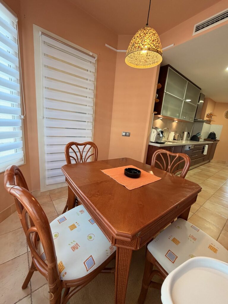 389408b4a25b29e3e989760f6ced8012 - 7