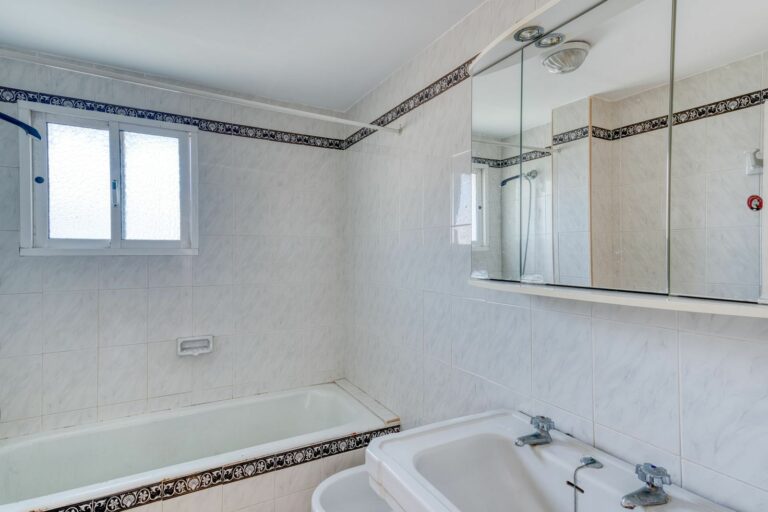 38cd26bdcb4a282f1ae6fced802728ad - 13