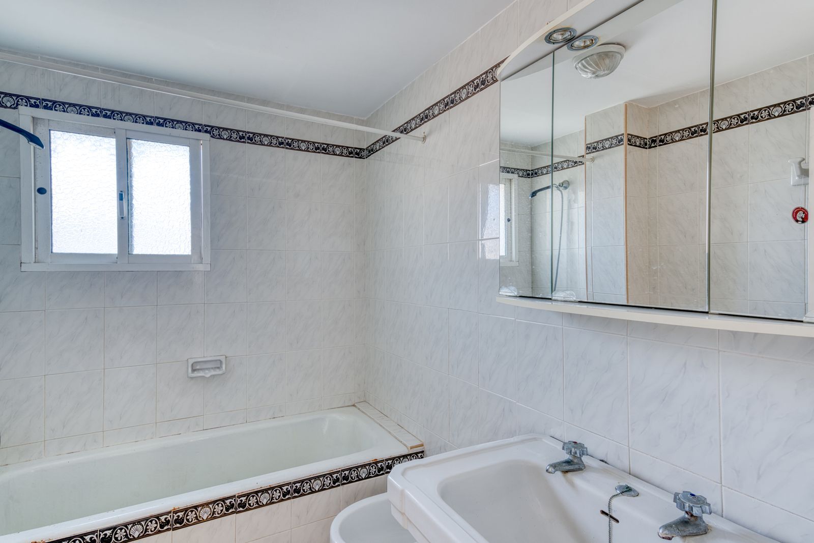 38cd26bdcb4a282f1ae6fced802728ad - 13