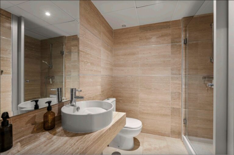 392f5821a509d5dedb951d5bbf6cc382 - 12