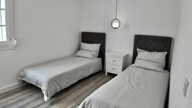 39f9328f5068856148c6300b8577b9cf - 15