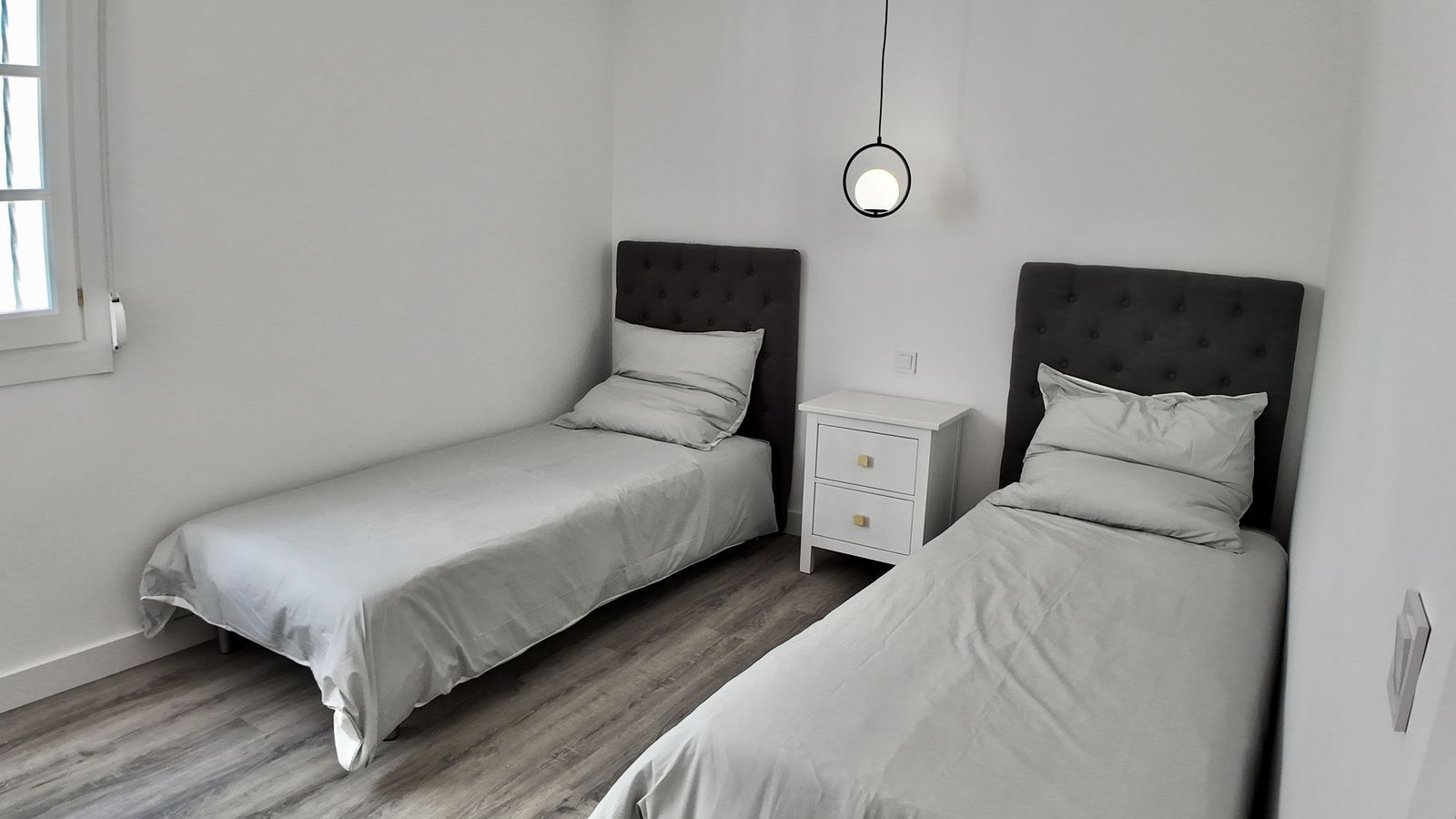 39f9328f5068856148c6300b8577b9cf - 15