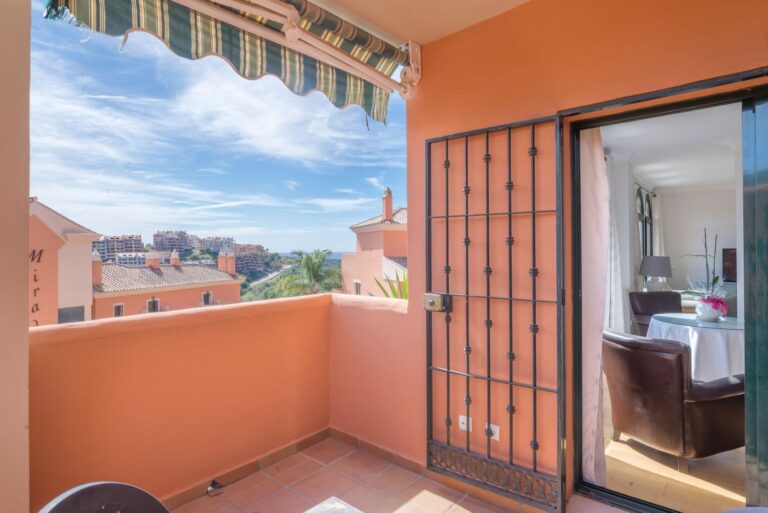 3b4d87367a30b02a31548e06553fc49c - 16