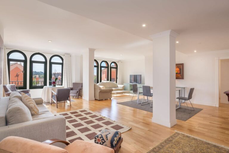 3b4d87367a30b02a31548e06553fc49c - 2