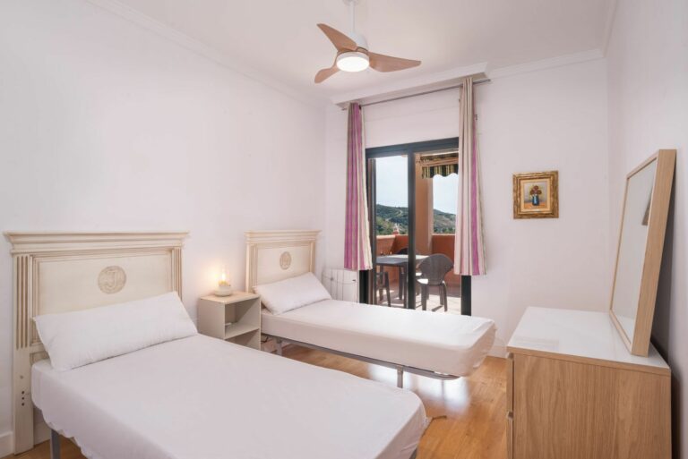 3b4d87367a30b02a31548e06553fc49c - 7