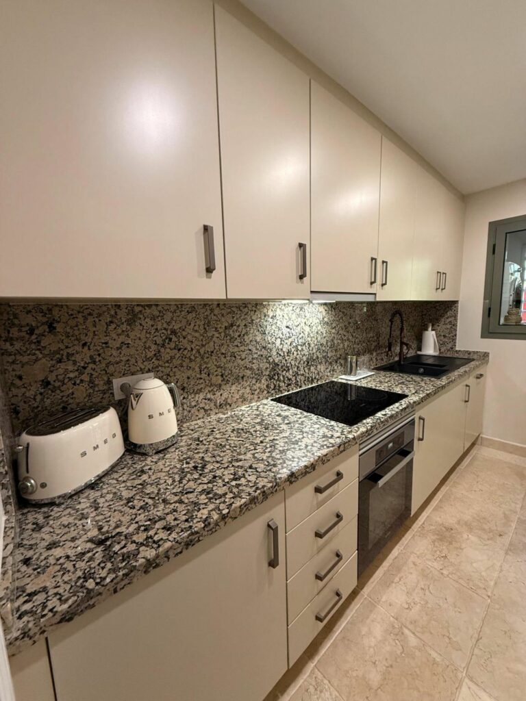 3bbafc7e2c4af7cd4debf327985bfdba - 2