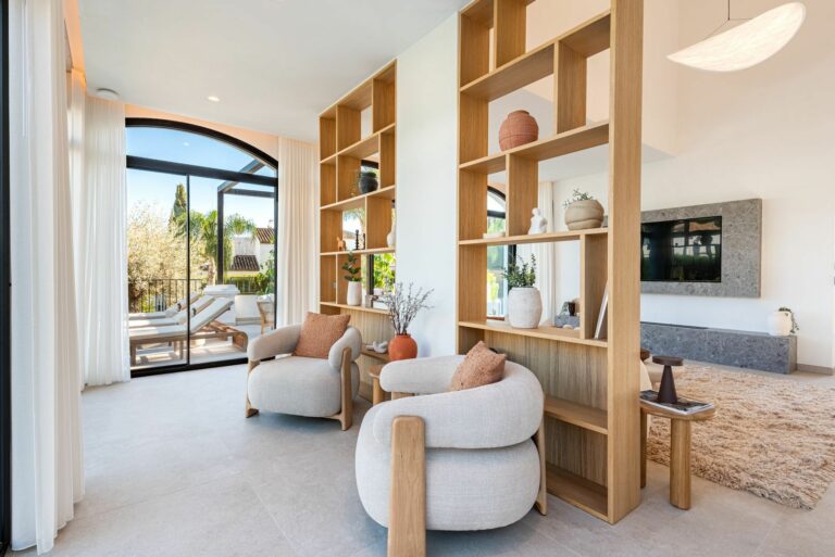 3c0228fd3856d2338571cbc8744bbebb - 12