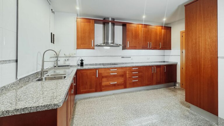 3c126d65902a5418ee81bb5151ba3e1d - 14