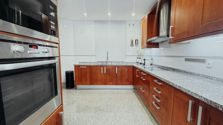 3c126d65902a5418ee81bb5151ba3e1d - 15