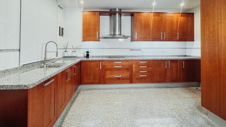 3c126d65902a5418ee81bb5151ba3e1d - 16