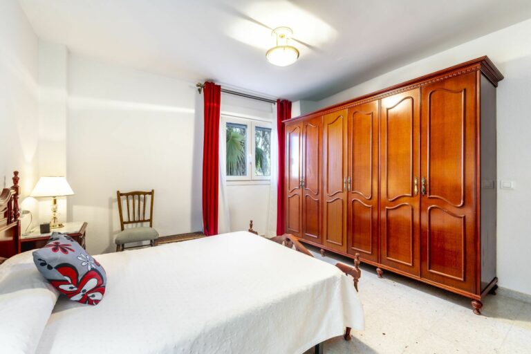 3cadc6ae83051872b327aefd756c8af5 - 9