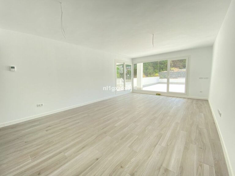 3cebe26fb19a6f3bd570a814f79f71db - 13