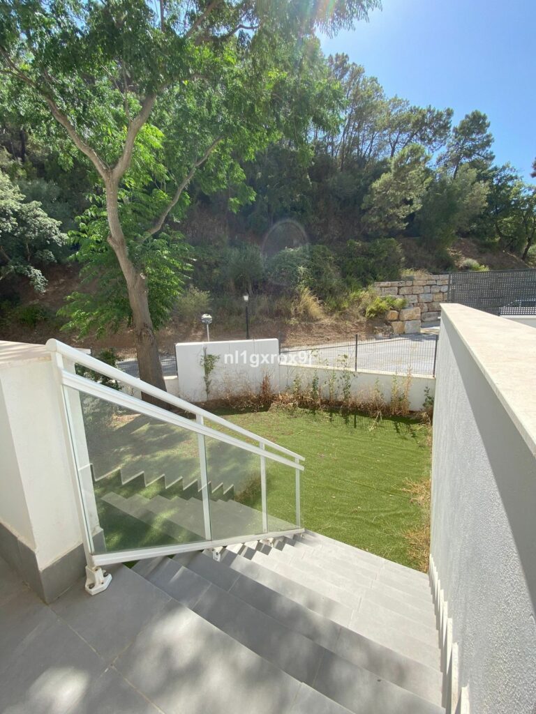 3cebe26fb19a6f3bd570a814f79f71db - 8