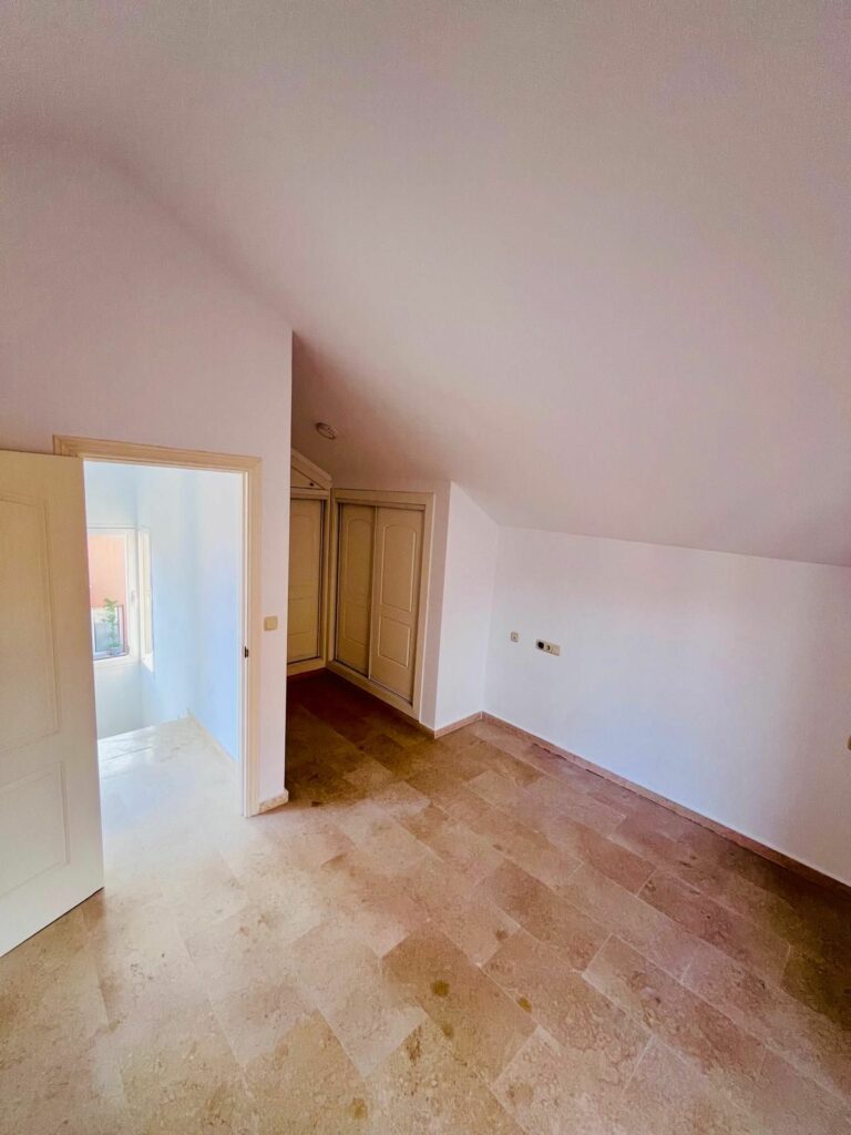 3d57527d7124917a426d47fab766cf85 - 14