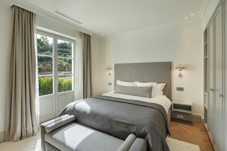 3ef718d8a74249a251bd9c6c1de10943 - 4