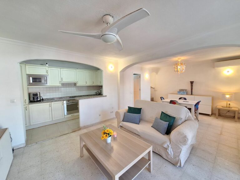 4058383849156d3d71eb8c33bf3afd68 - 13