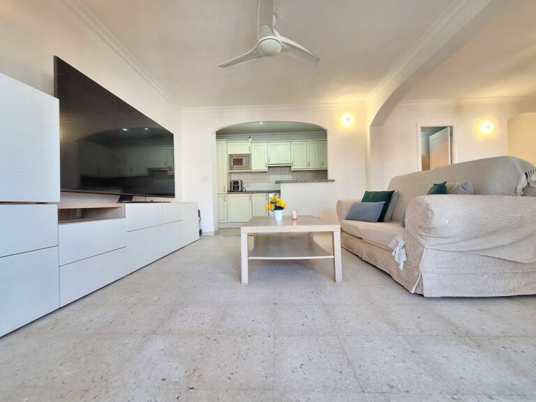 4058383849156d3d71eb8c33bf3afd68 - 14