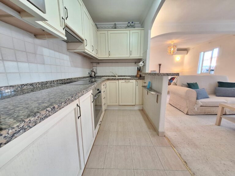 4058383849156d3d71eb8c33bf3afd68 - 16