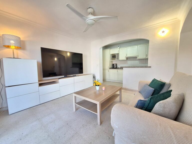 4058383849156d3d71eb8c33bf3afd68 - 3