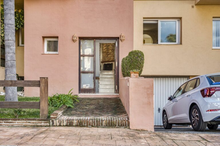 40dae7d6550464b68233cf8500cb89cb - 2