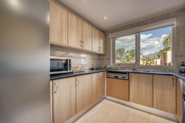 40dae7d6550464b68233cf8500cb89cb - 9