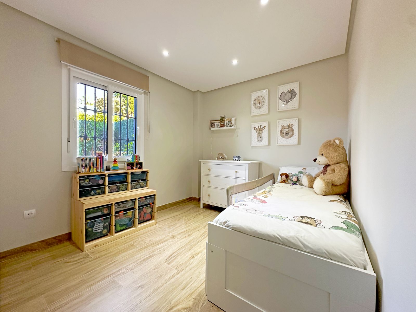 42b3fdc4726de399486ecbc410067b31 - 6