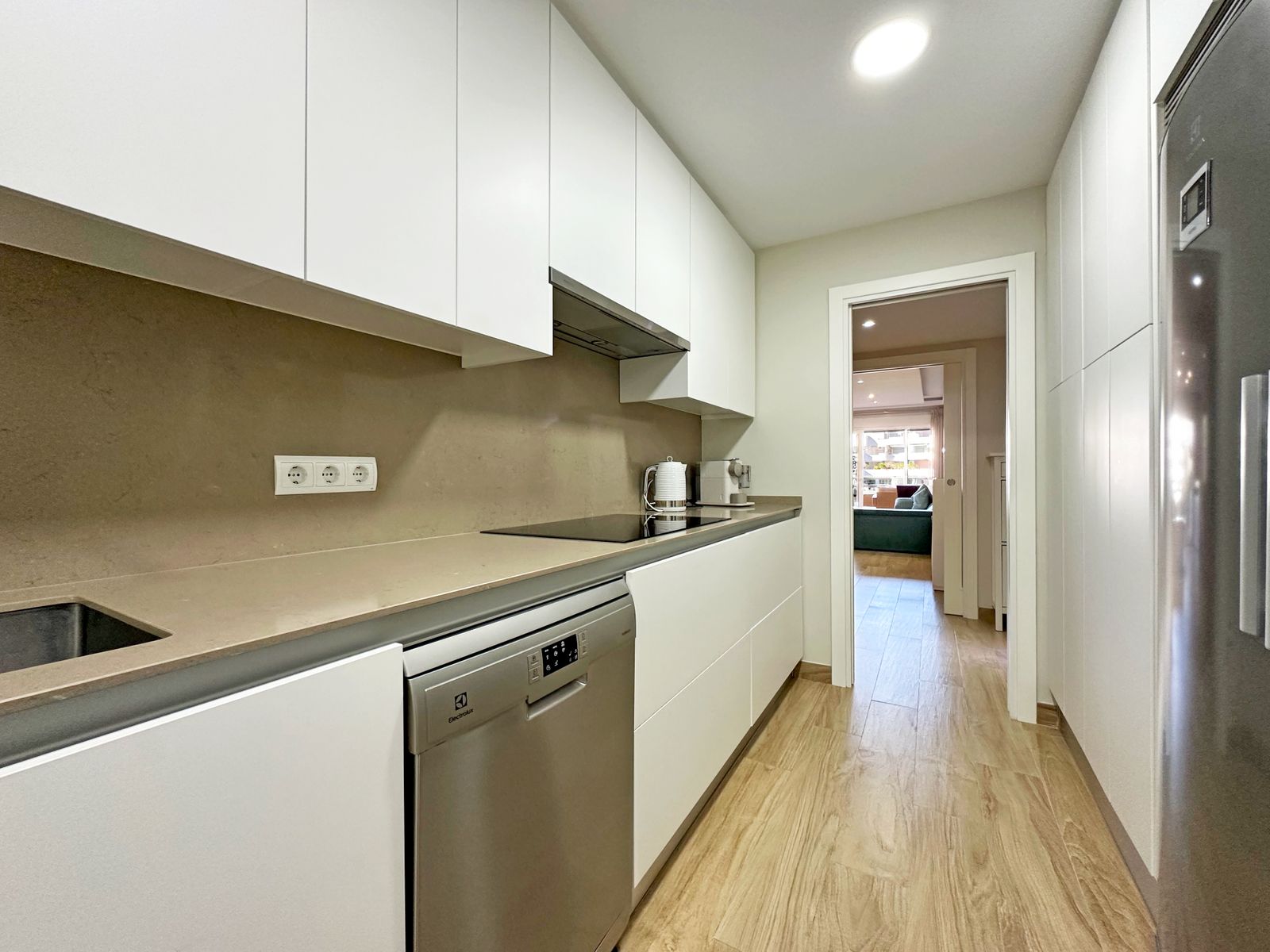 42b3fdc4726de399486ecbc410067b31 - 9