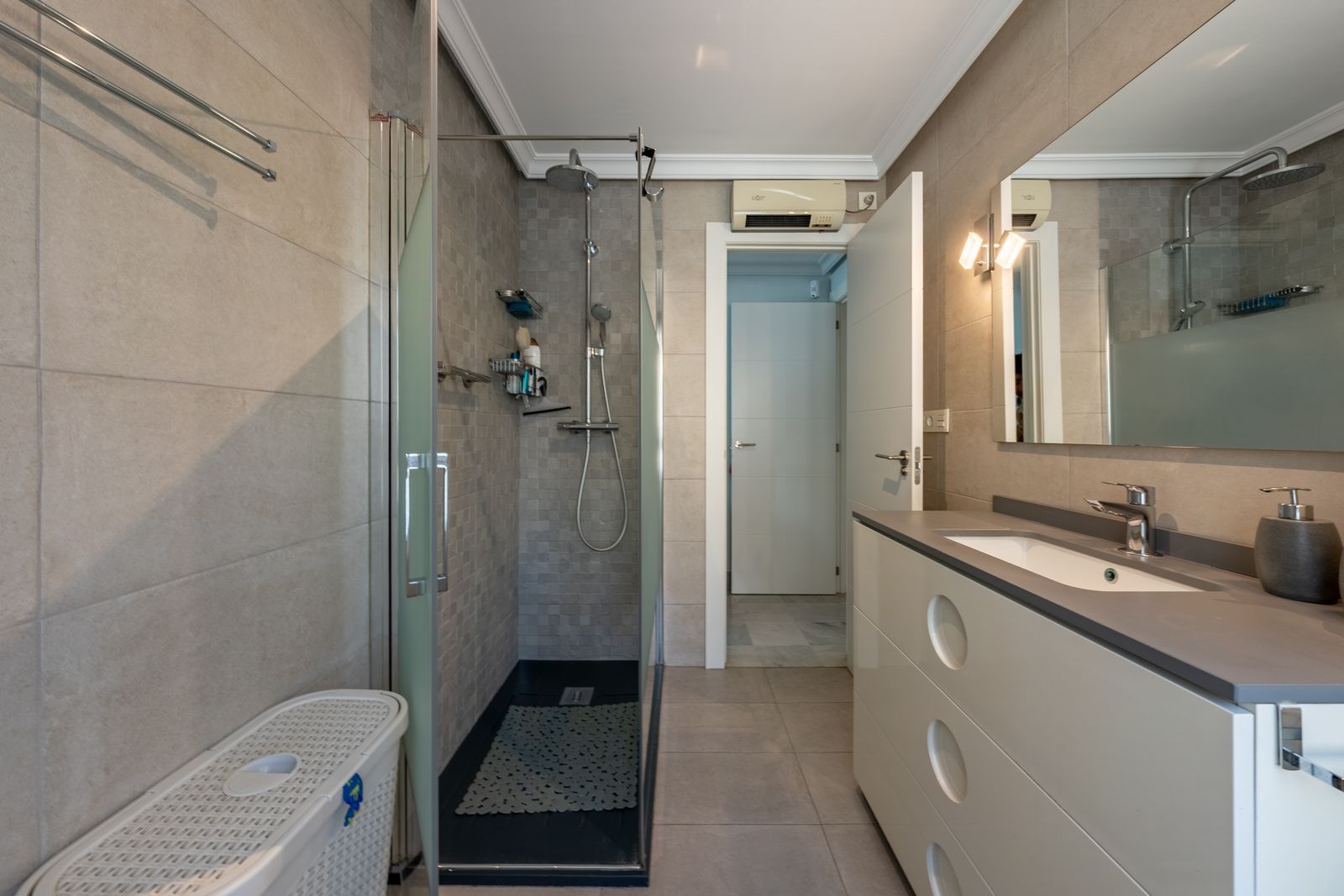 42ee041d71bb7d7a376d1710065d7ac0 - 14