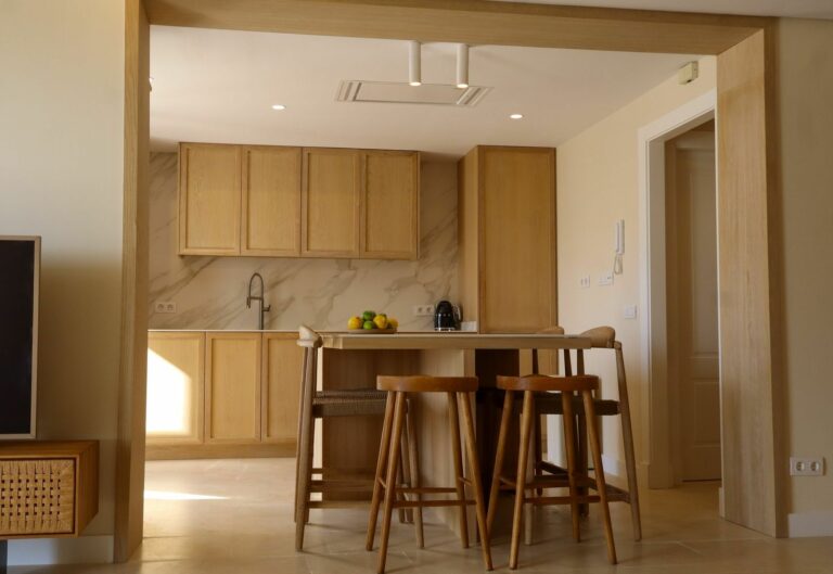 46160ce9d3f8f8a7ba3568667f72a12a - 10