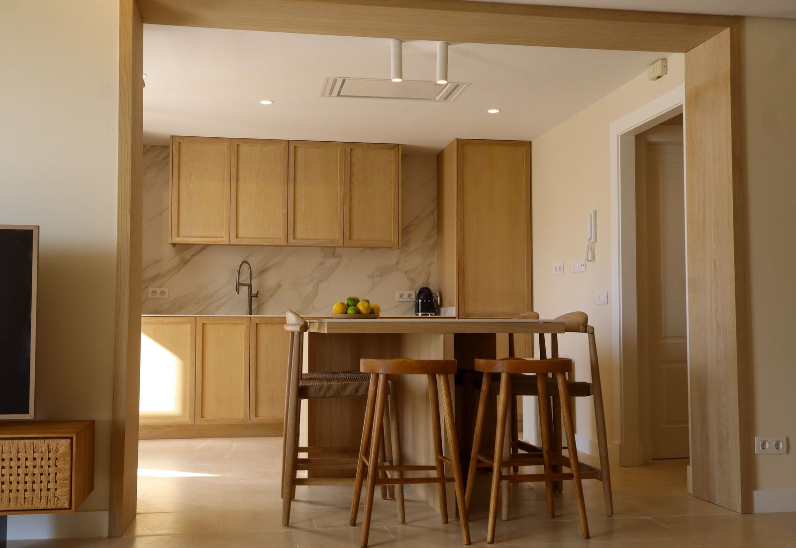 46160ce9d3f8f8a7ba3568667f72a12a - 10