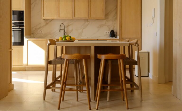 46160ce9d3f8f8a7ba3568667f72a12a - 7